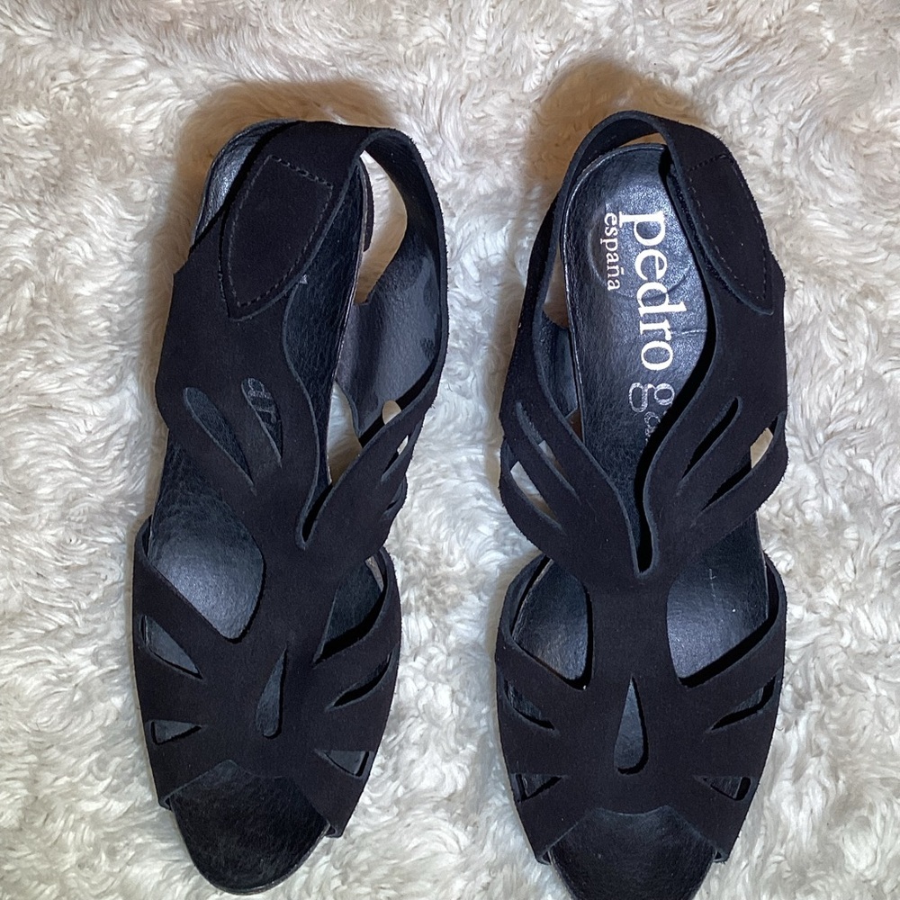 Pedro Garcia Lucy Elegant Black Cutout Sandals size 9